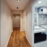 Adore - Modern 아파트 티라나