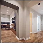 Adore - Modern 아파트 티라나