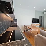 아파트 Adore - Modern *