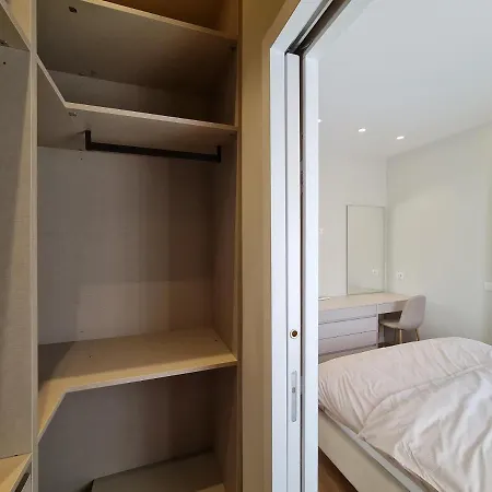 Adore - Modern Тирана