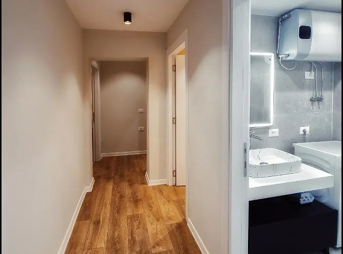 Adore - Modern Apartament Tirana