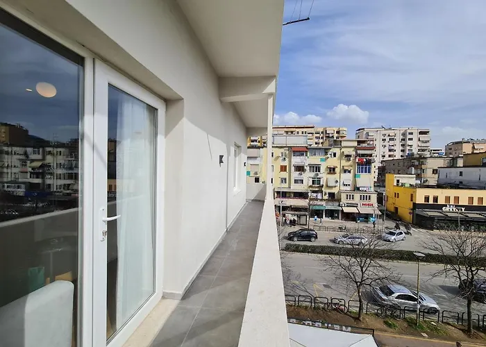 Adore - Modern Apartament Tirana